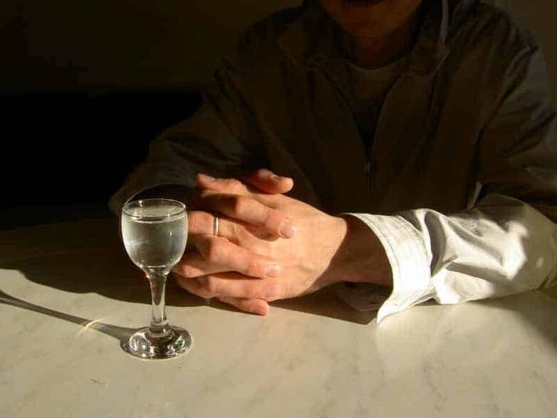 Alcohol addiction occurs when a person consumes strong alcohol even in small daily doses