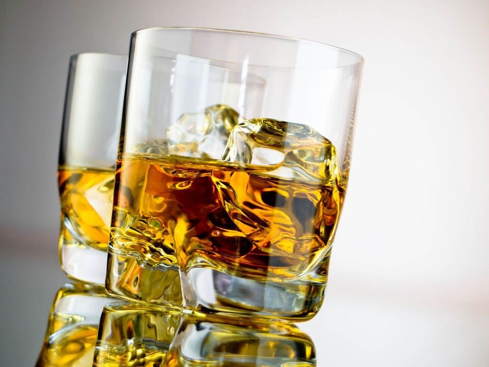 Alcohol causes physical and psychological dependence in women